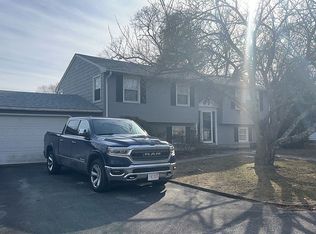 106 Wellington Ave, Warwick, RI 02886