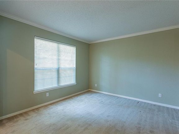 5th image of 3605 Aqua Springs Dr