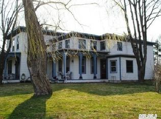 9625 Main Rd, East Marion, NY 11939