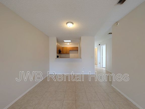 4th image of 5218 Glen Alan Ct S