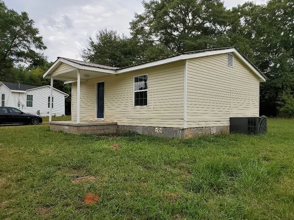 44 Geter Cir, Newnan, GA 30263