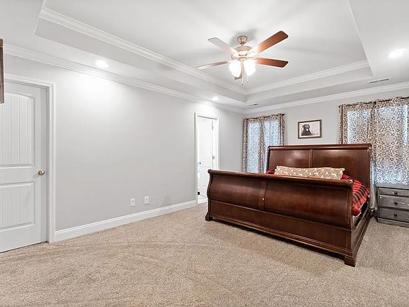 4th image of 108 Cotton Ct