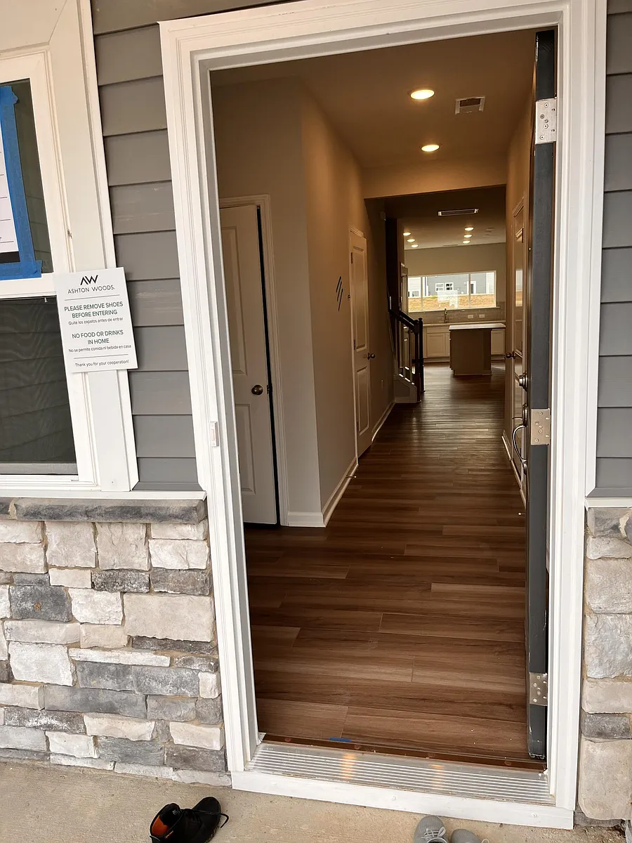 Entry Foyer - 3104 Ranger Dr
