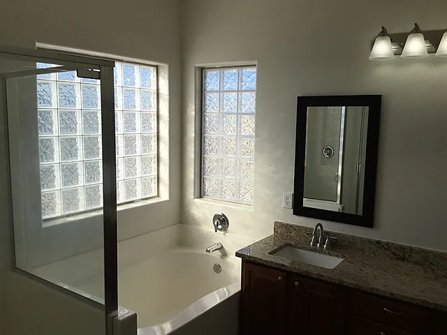 5308 S 53rd Ln — Photo 12