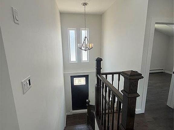 4th image of 69 Eaton Ct