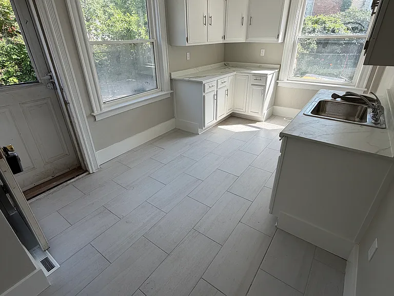 723 Main St #1 — Photo 3