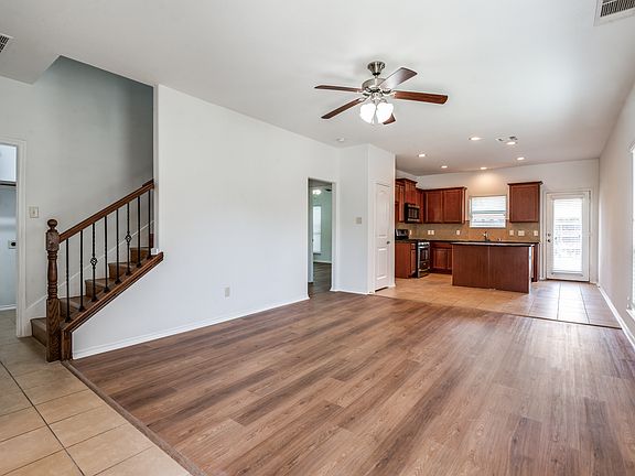 4th image of 9924 Copperhead Ln