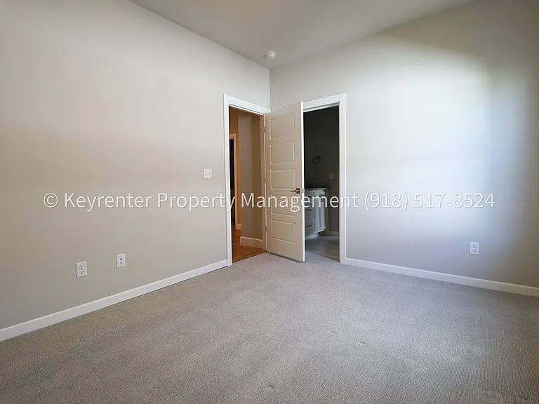 3809 W Union St — Photo 53