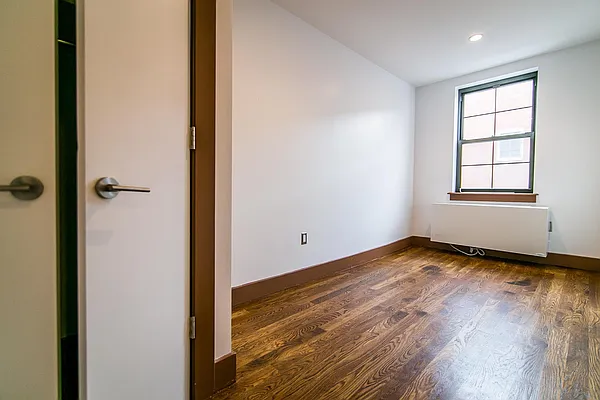 Rented by Nooklyn NYC LLC | media 60