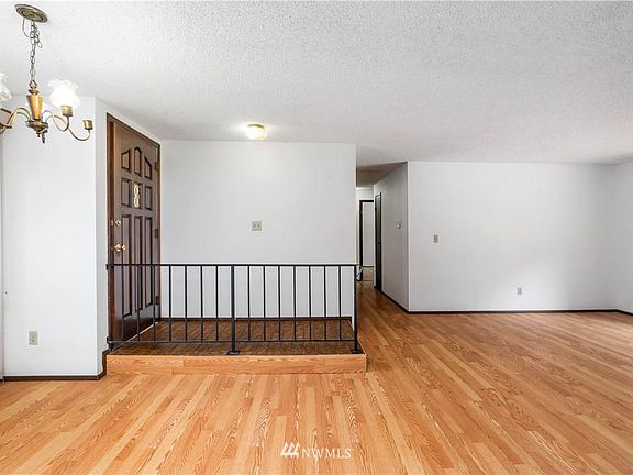 5th image of 7629 97th Ave SW