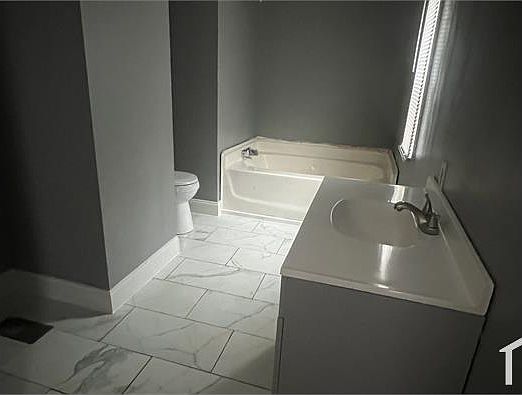 4th image of 137 Suzanne Ln