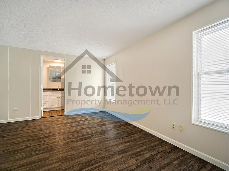 5415 E Grove Ave — Photo 10