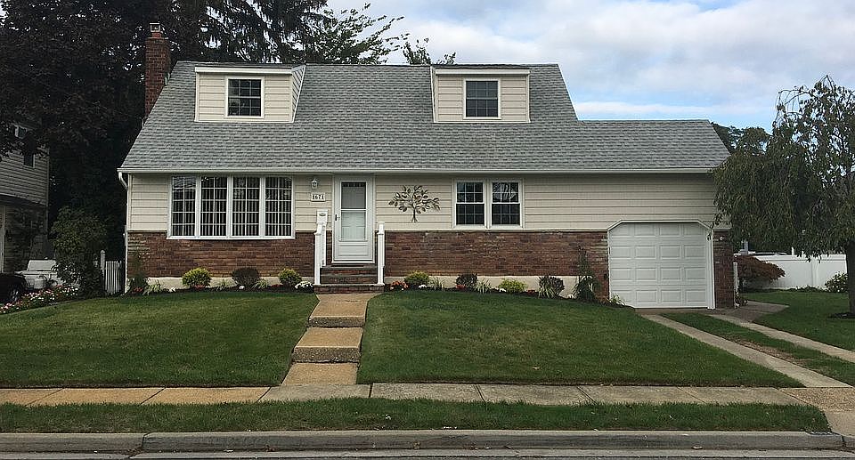 1st image of 1671 Little Neck Ave