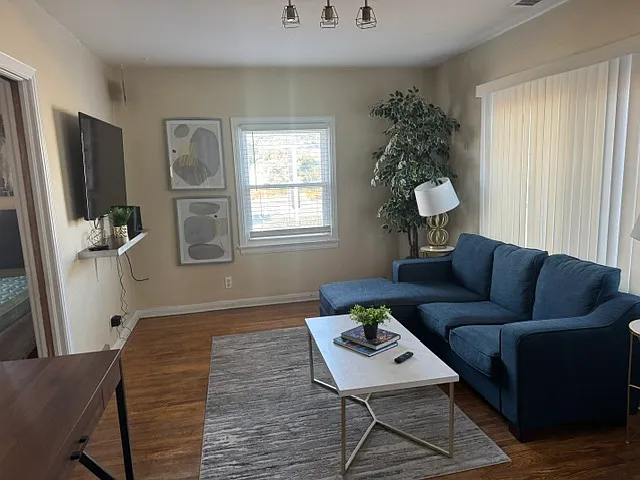 2712 Parade St #1 — Photo 1