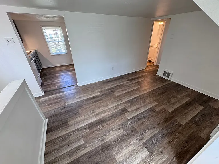 1827 California Ave — Photo 18