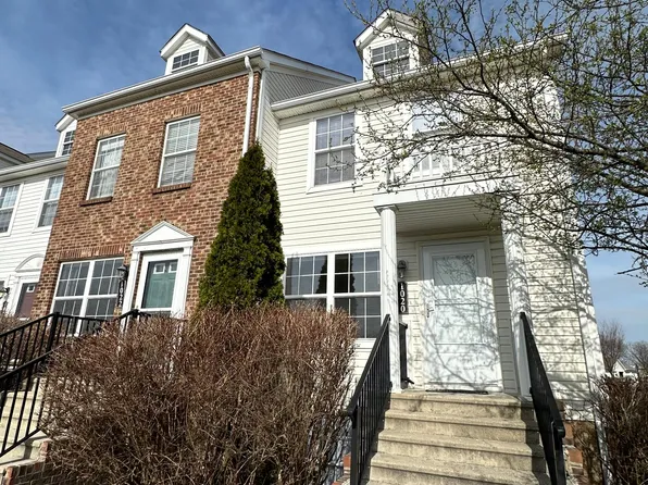 1020 Hartford Village Blvd, Columbus, OH 43228