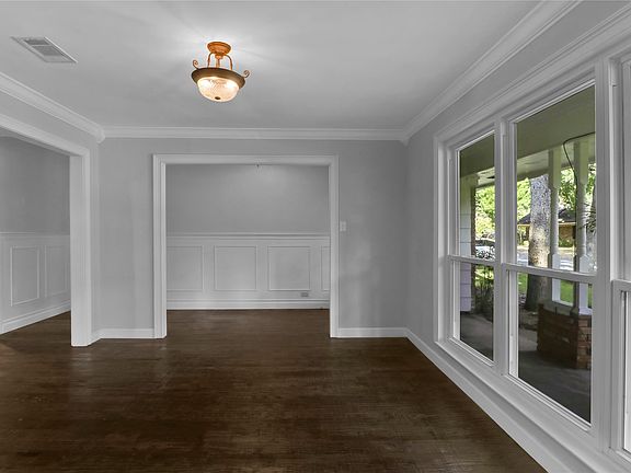 5th image of 2706 Oak Cliff Ln