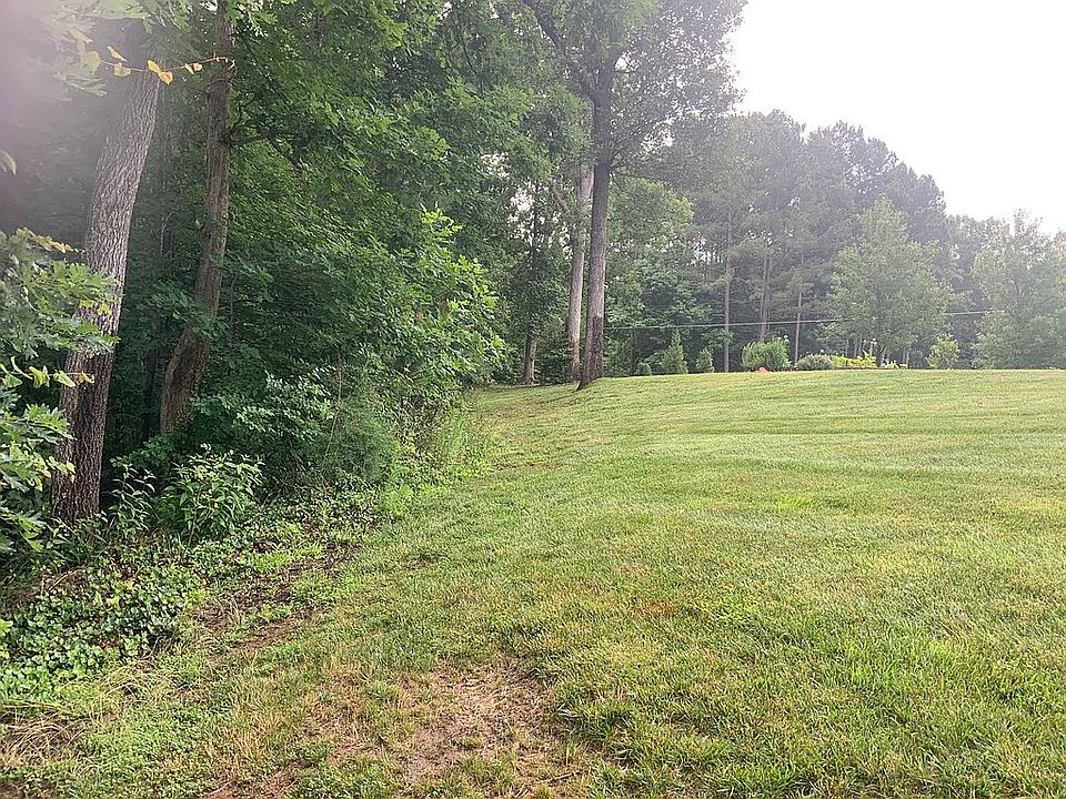 2nd image of 193 Grasshopper Cir