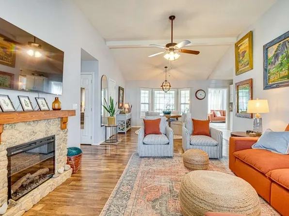 306 Clearbrook Ln, Mountain Home, AR 72653