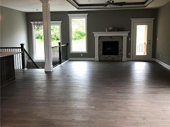 3rd image of 704 NE Sonora Valley Ct