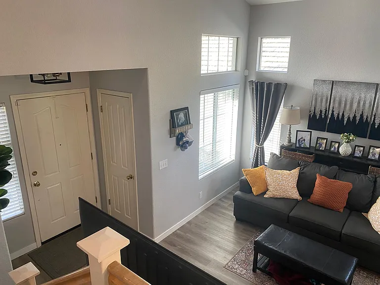 904 Tanner Ct — Photo 12