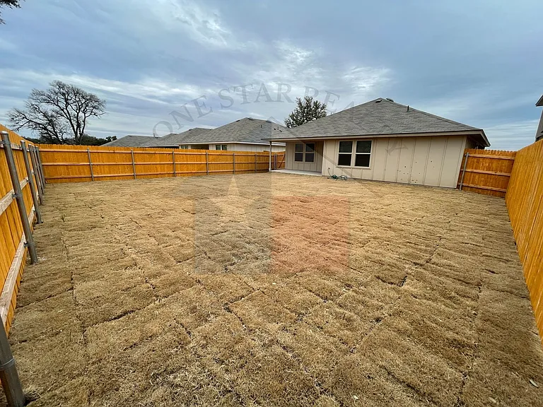 9601 Murandy Dr — Photo 17