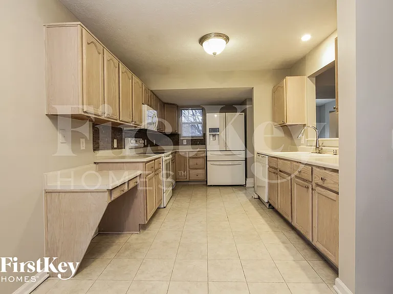 88 Bradford Ct — Photo 5