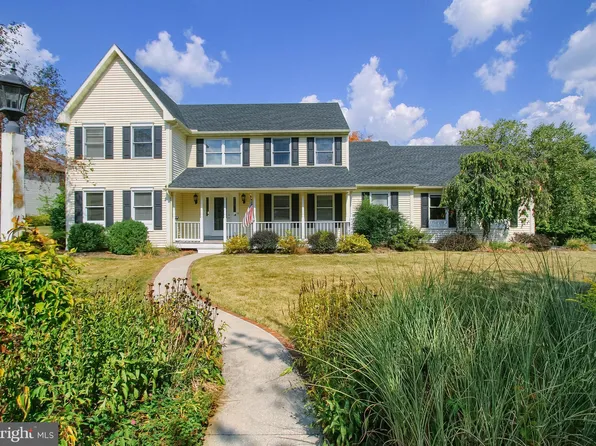 171 Bittersweet Dr, Hershey, PA 17033