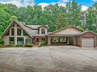 461 Walkabout Ln, Winston Salem, NC 27107
