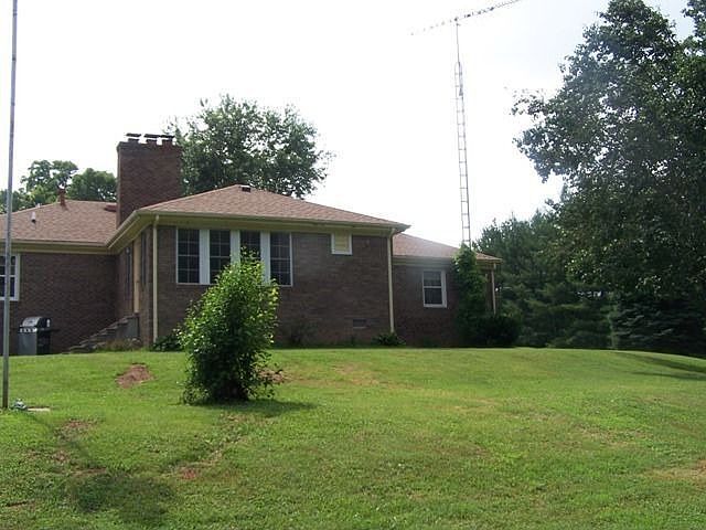 2nd image of 3408 Boiling Springs Rd