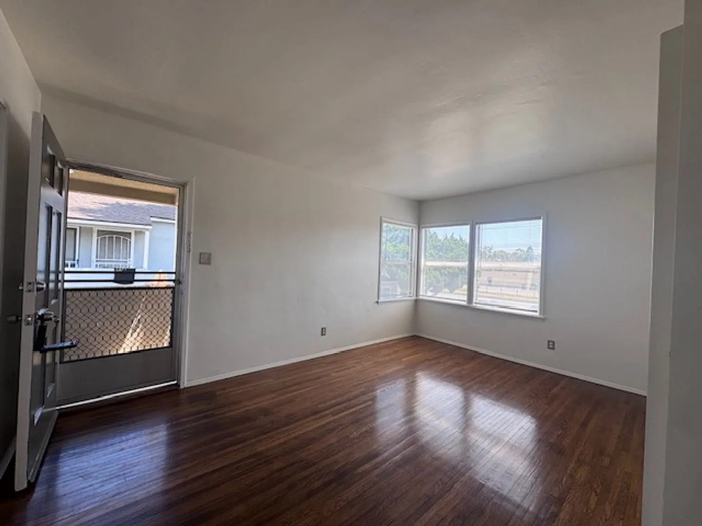 4837 Clark Ave — Photo 2