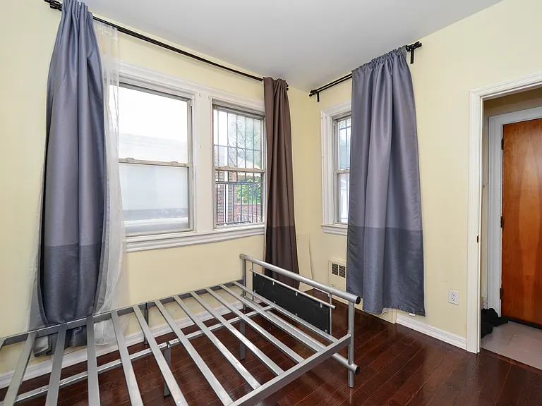 147 Jackson Ave #2 — Photo 3