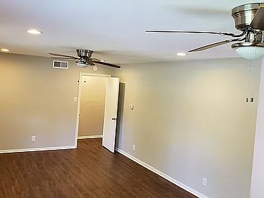 5th image of 3002 San Paula Ave