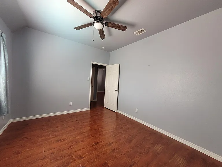 2632 Shadow Hill Ln — Photo 15