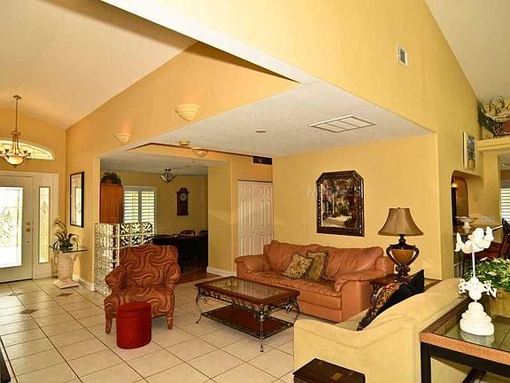 4th image of 313 Crosswinds Dr