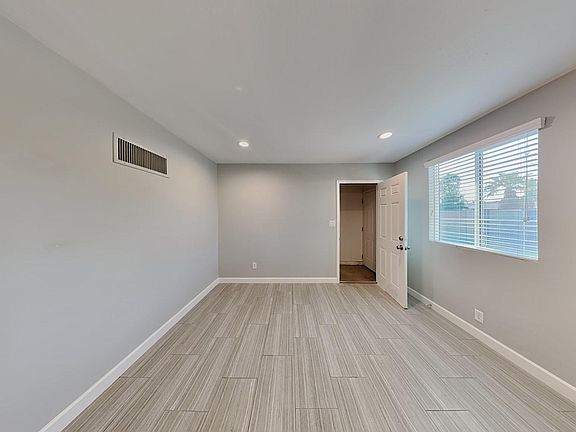 4th image of 7318 W Vogel Ave