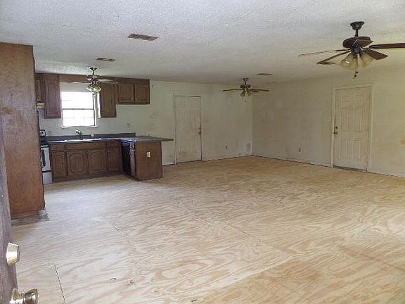 2nd image of 19422 Vaughn Rd