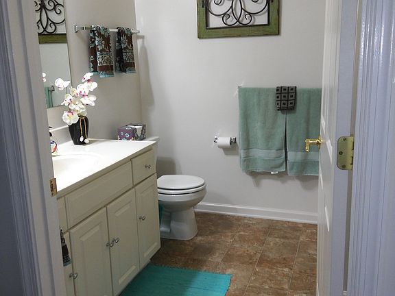 Main bath walk in shower