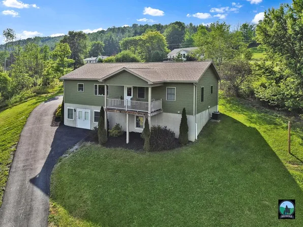 44 Lg Ln, Wellsboro, PA 16901