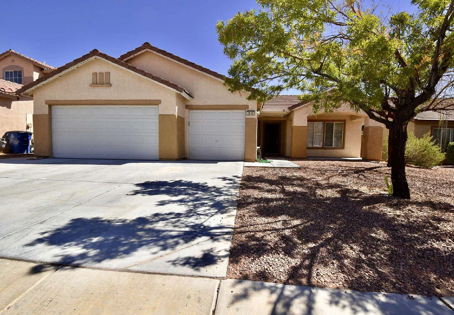 3 bed, 2.0 bath, 1988 sqft, $2,250 — Photo 1