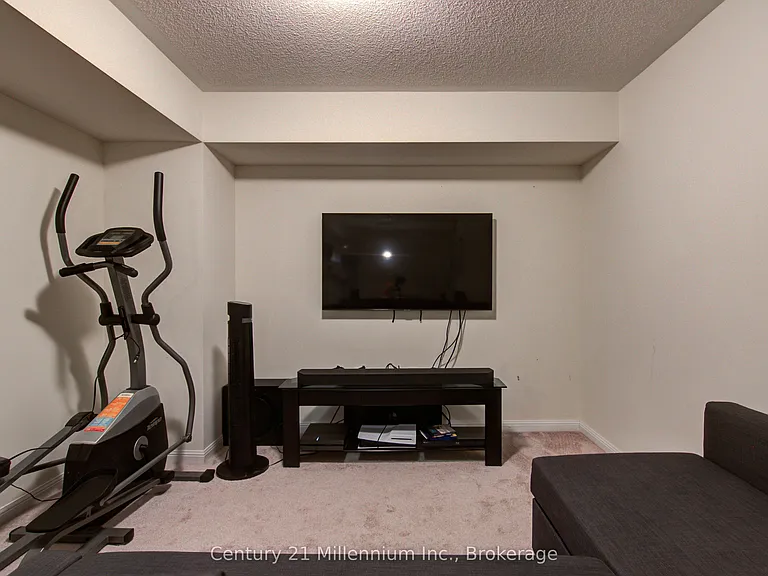 10 Providence Way — Photo 17