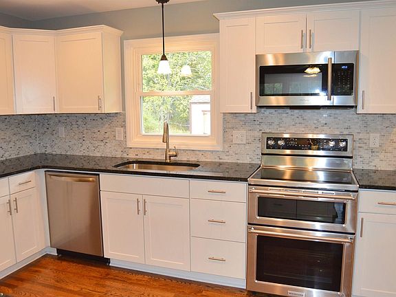 4th image of 7184 Meadowview Dr