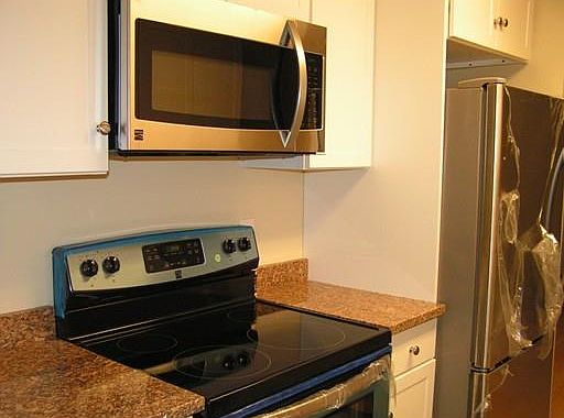 4th image of 220 Bedford St APT 6E