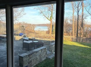 7605 Ridgecrest Dr, Alexandria, VA 22308