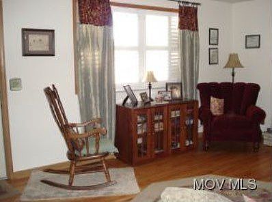 3rd image of 2011 Rockland Ave