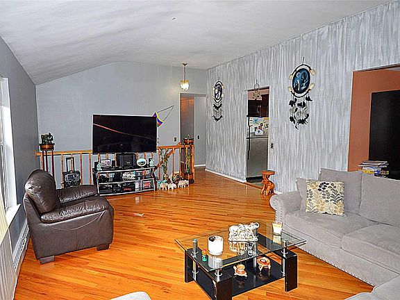2nd image of 18 Alex Ln APT B