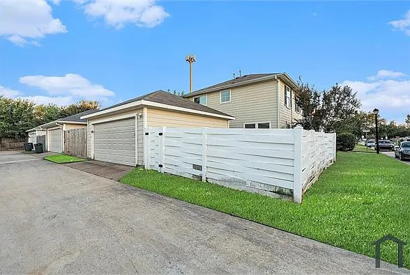 6114 Elton Knolls St — Photo 16