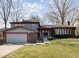 962 Suffield Ter, Northbrook, IL 60062