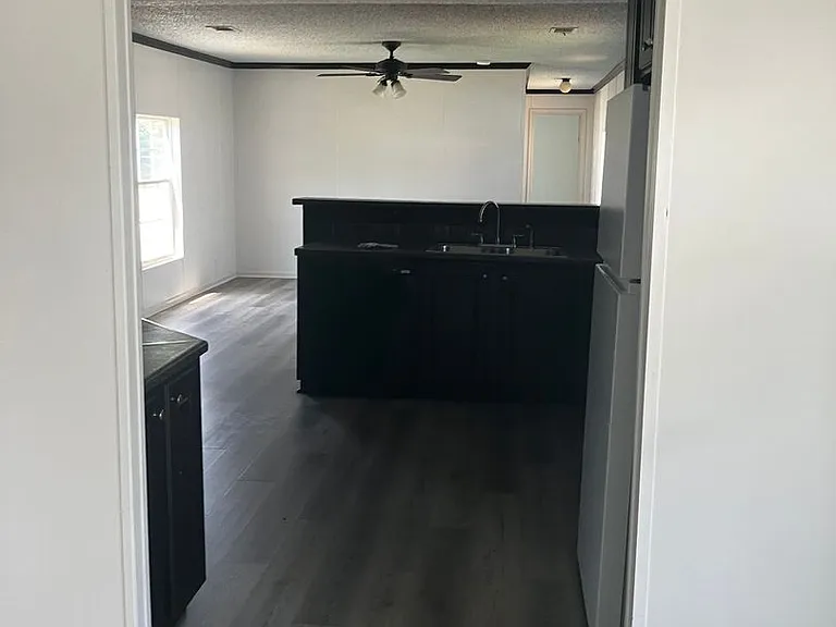 1626 Bradley Ln — Photo 12