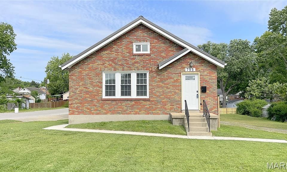 1st image of 755 Pardella Ave